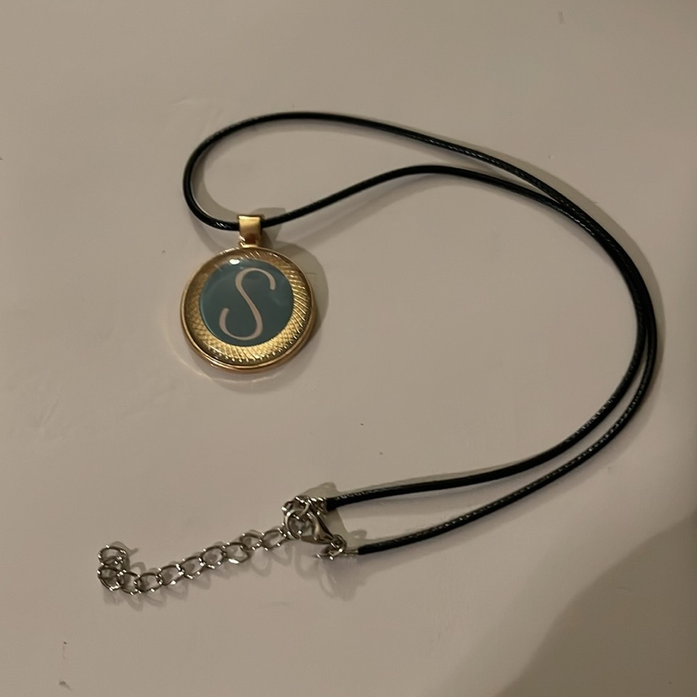 Necklace - Picture 2 of 2